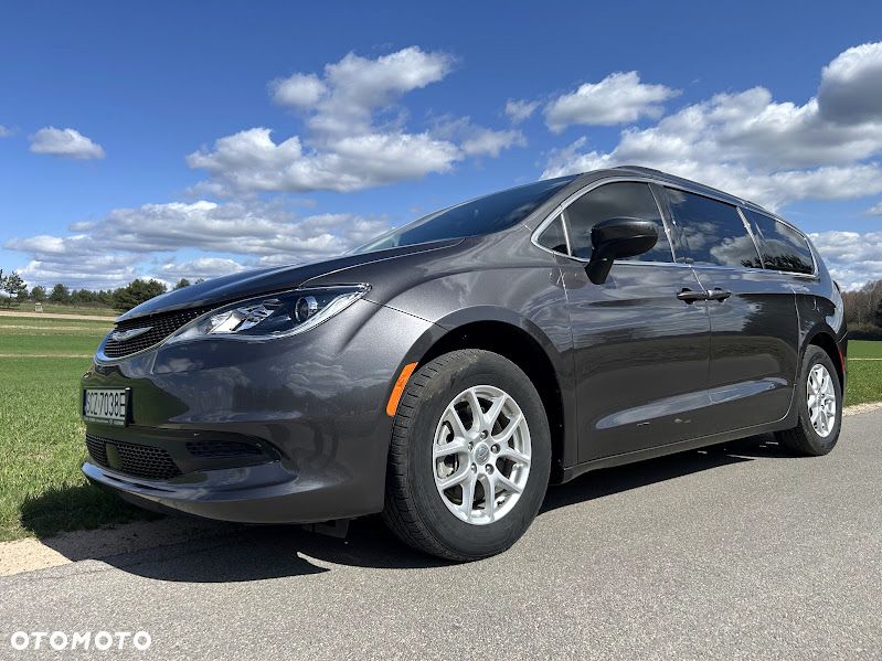 Chrysler Pacifica - 28