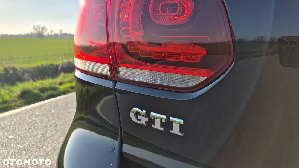 Volkswagen Golf - 15