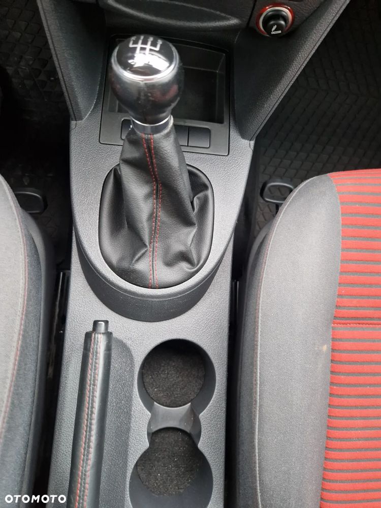 Volkswagen Caddy - 30