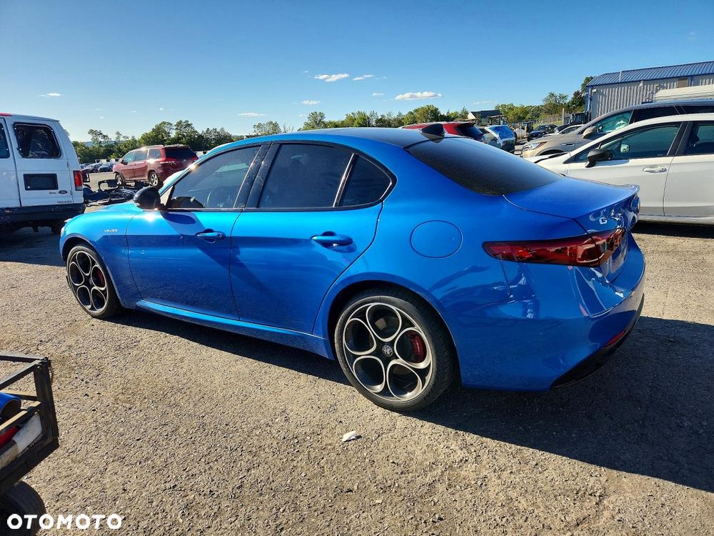 Alfa Romeo Giulia 2.0 Turbo 16V AT8-Q4 Veloce Ti - 4