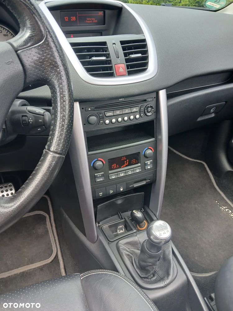 Peugeot 207 CC 120 Premium - 21