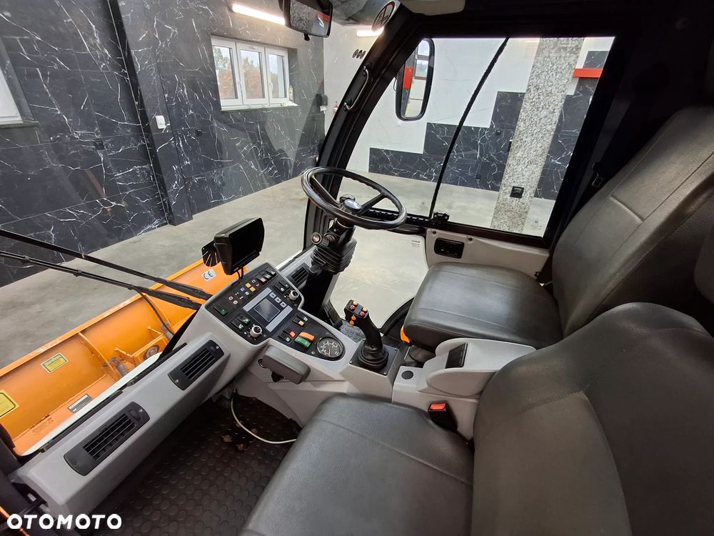 Multicar TREMO CS X56 Wywrotka Zimowe Utrzymanie Pług Śnieżny Napęd 4x4 3351 mth Wywrotka 3 Strony - 32