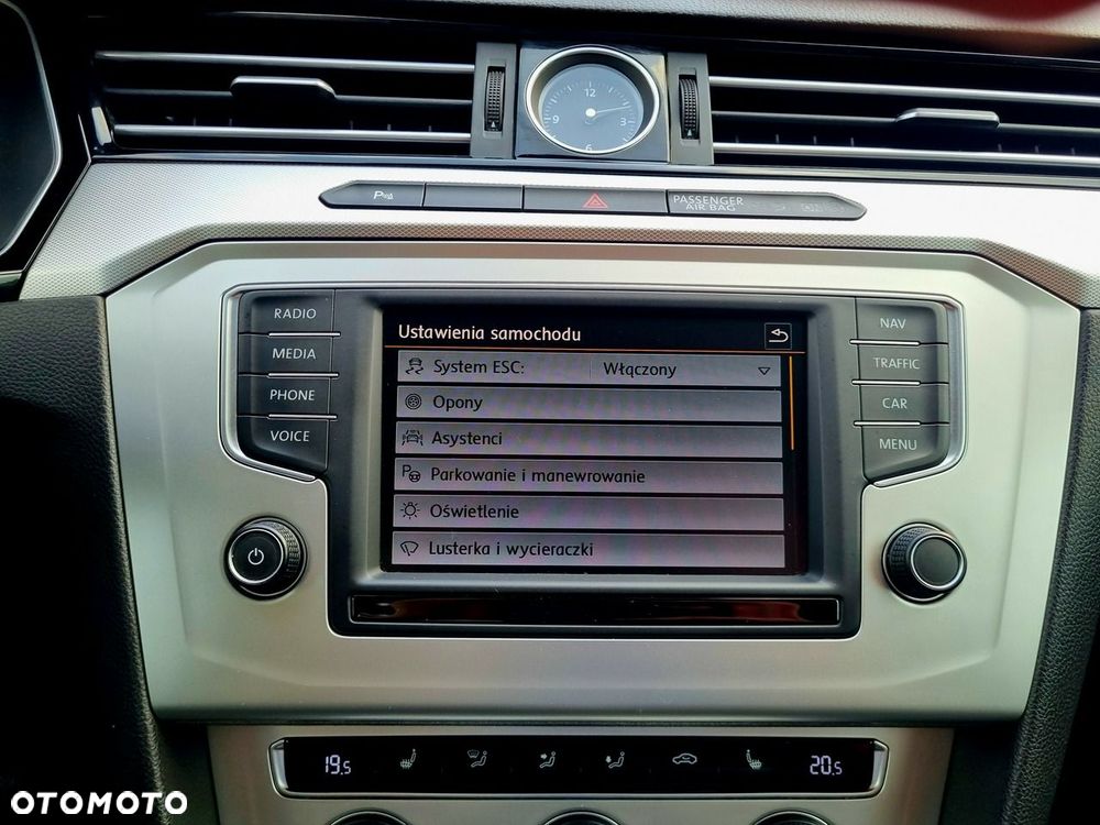Volkswagen Passat - 18