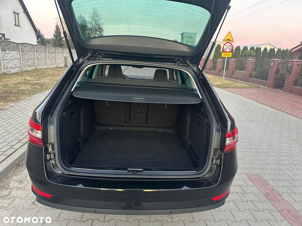 Skoda Superb 2.0 TDI Style DSG7 - 19