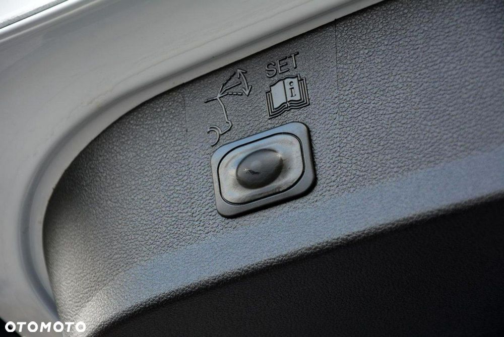 Ford Kuga 2.0 TDCi 4x4 Individual - 32