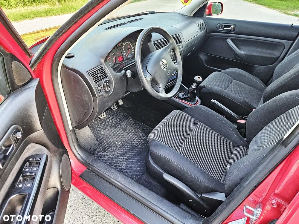 Volkswagen Golf 1.6 Trendline - 16