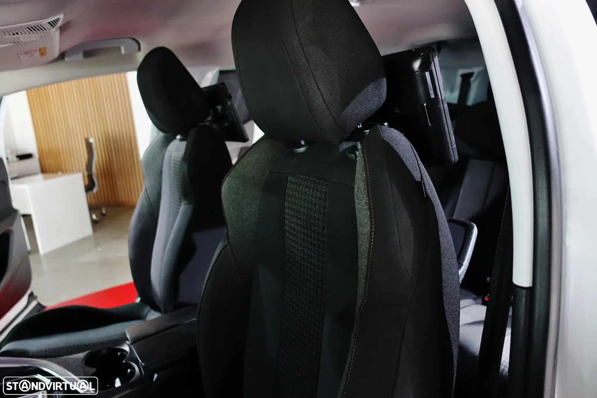 Peugeot 5008 1.6 BlueHDi GT Line EAT6 - 37