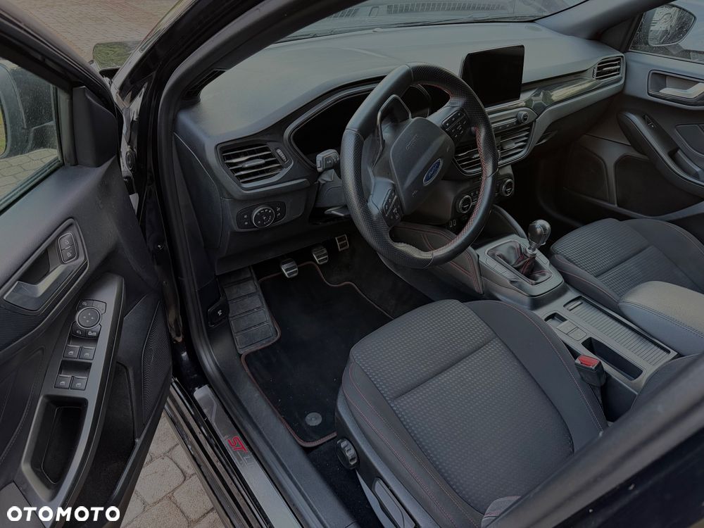 Ford Focus 1.5 EcoBlue Start-Stopp-System ST-LINE X - 6