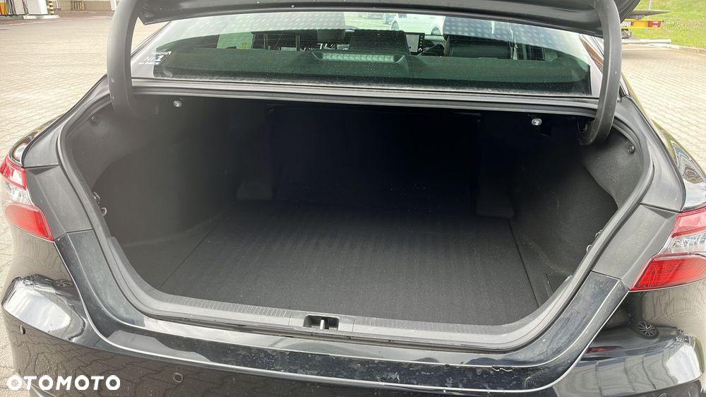 Toyota Camry 2.5 Hybrid Executive CVT - 13