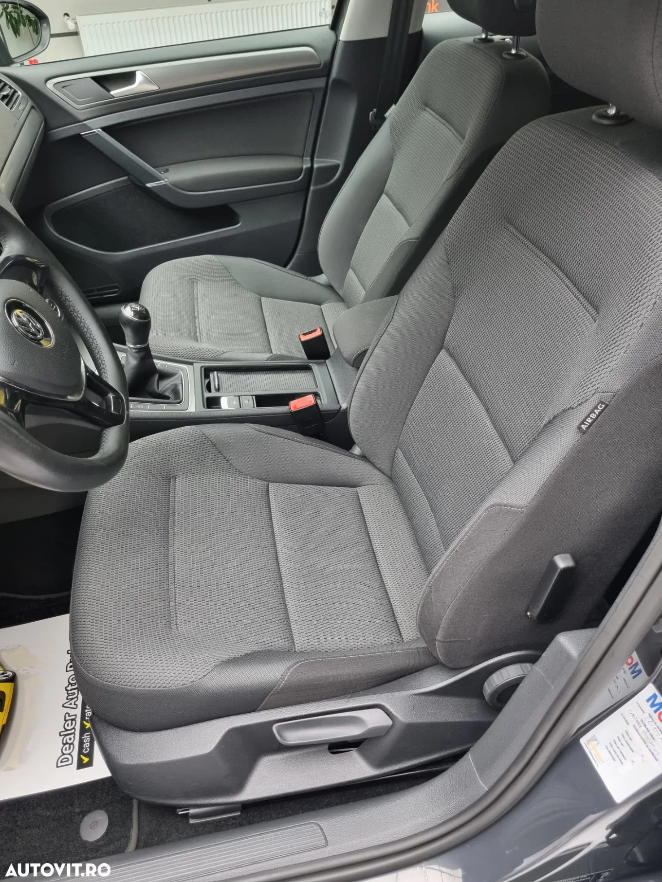 Volkswagen Golf 2.0 TDI BMT Comfortline - 10
