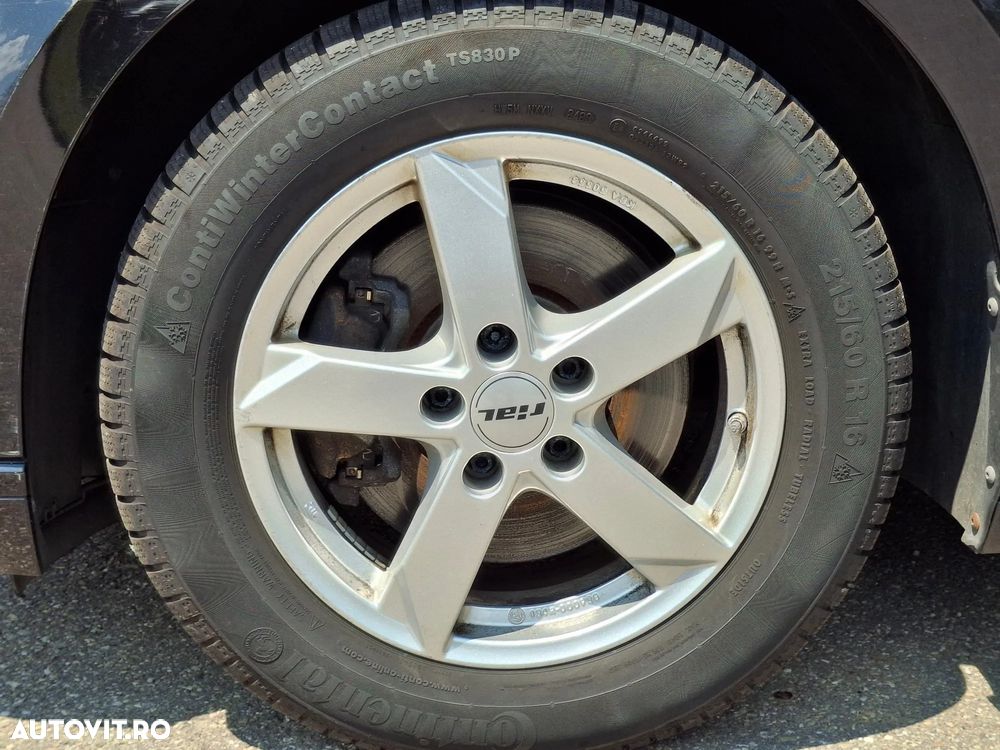 Volkswagen Passat - 27