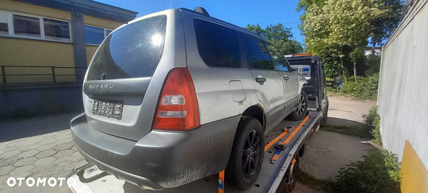 (2) 2005 Subaru Forester 2.5 175KM EJ253 kolor 48W Silnik części