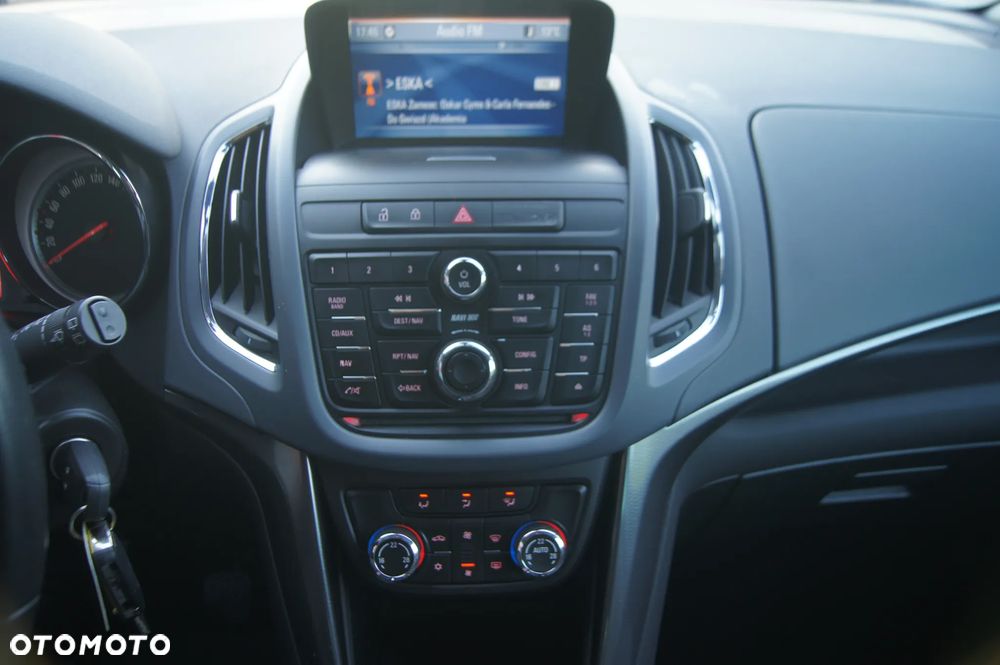 Opel Zafira 1.4 T Cosmo - 27