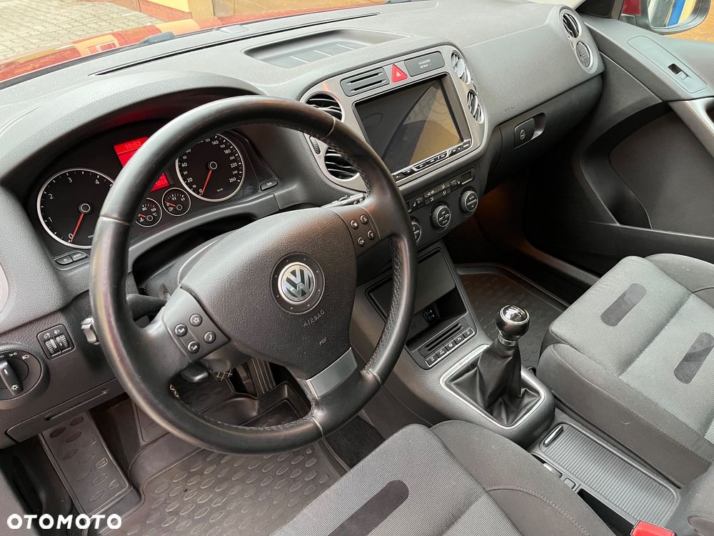 Volkswagen Tiguan 2.0 TDI DPF 4Motion BlueMotion Technology Sport & Style - 9