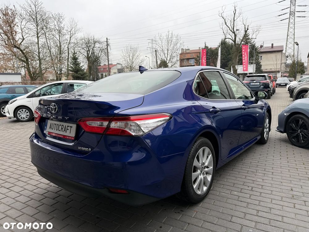 Toyota Camry 2.5 Hybrid Comfort CVT - 28