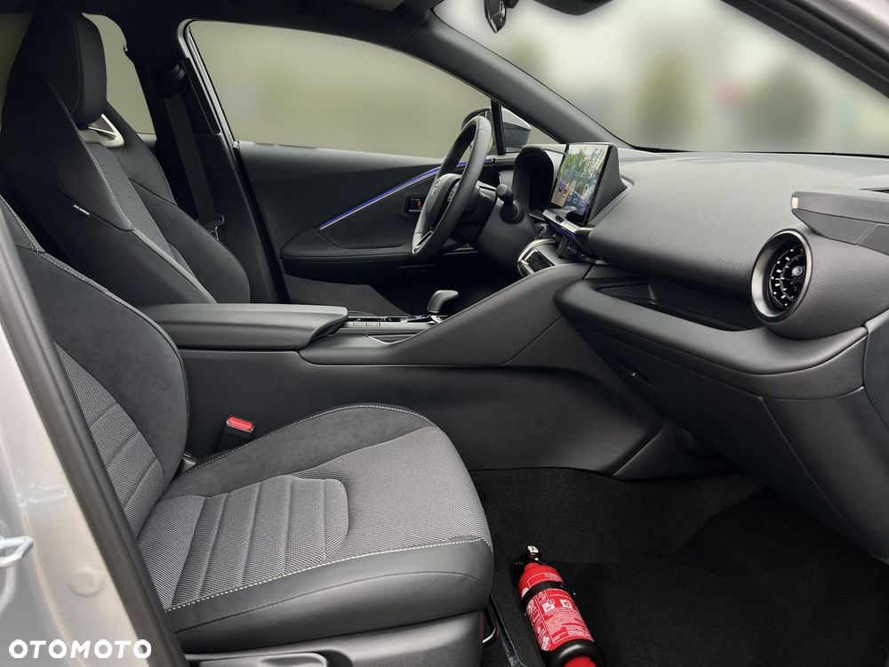 Toyota C-HR - 12