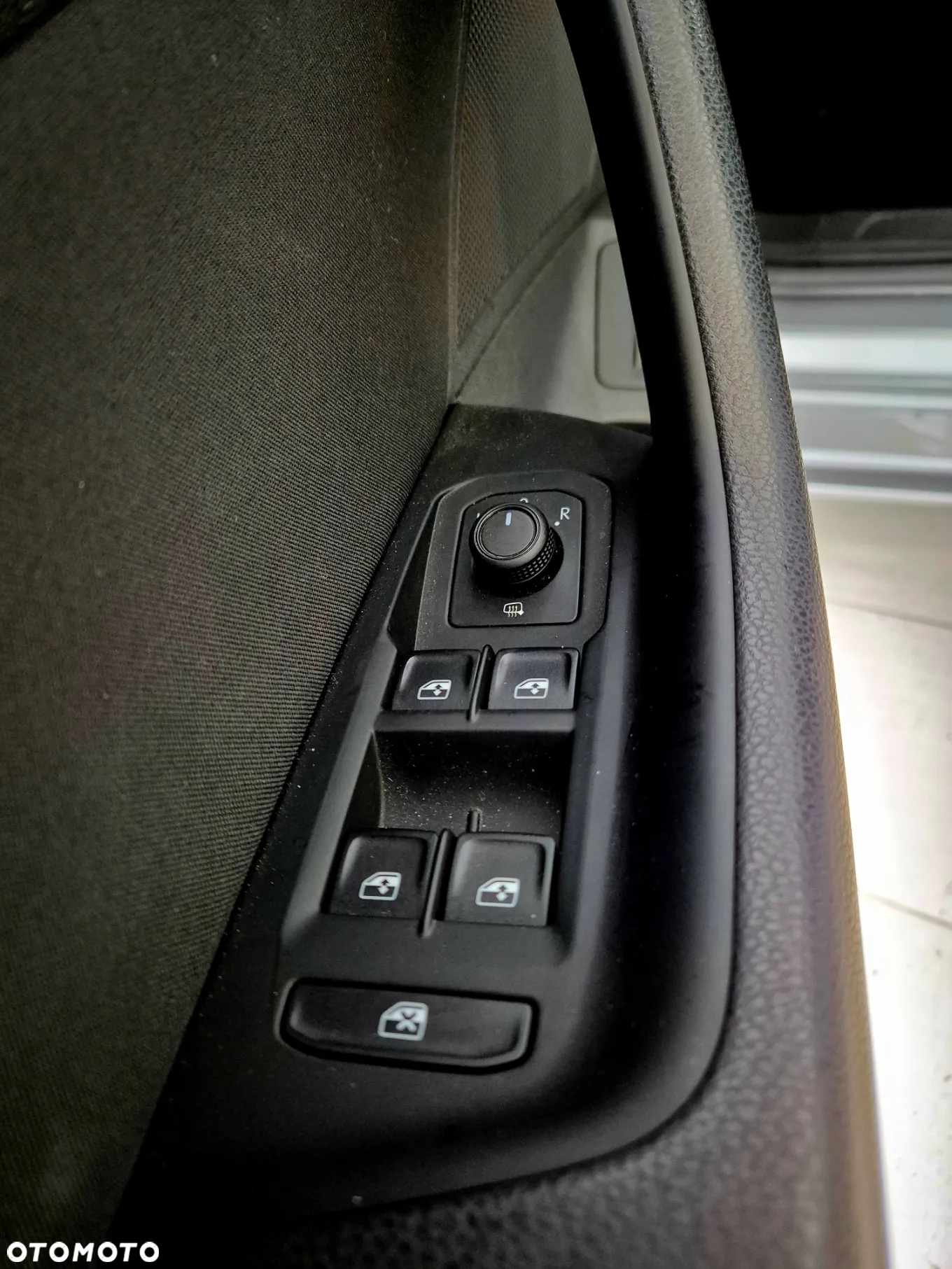 Volkswagen Passat 2.0 TDI EVO Business - 28