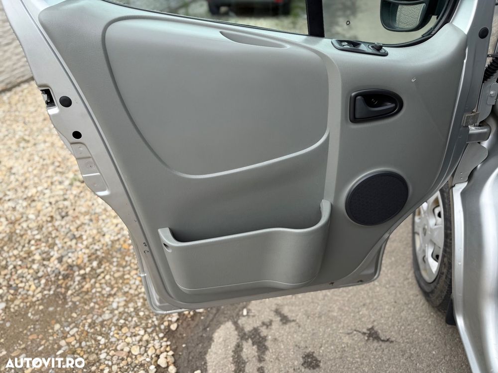 Renault Trafic - 10