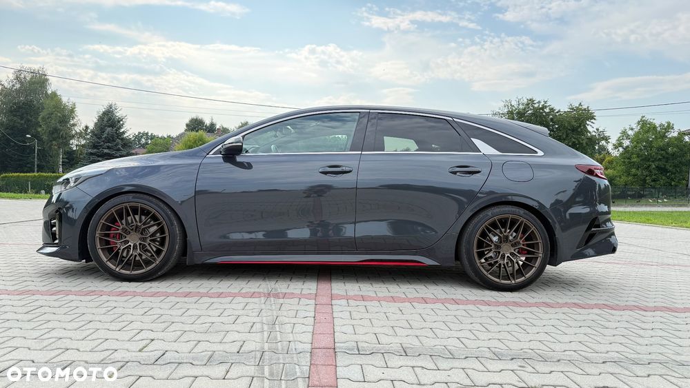 Kia ProCeed - 5