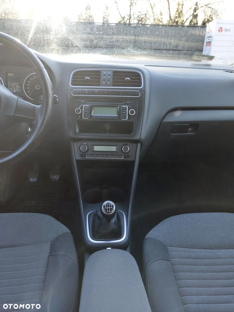 Volkswagen Polo 1.4 16V Comfortline - 11