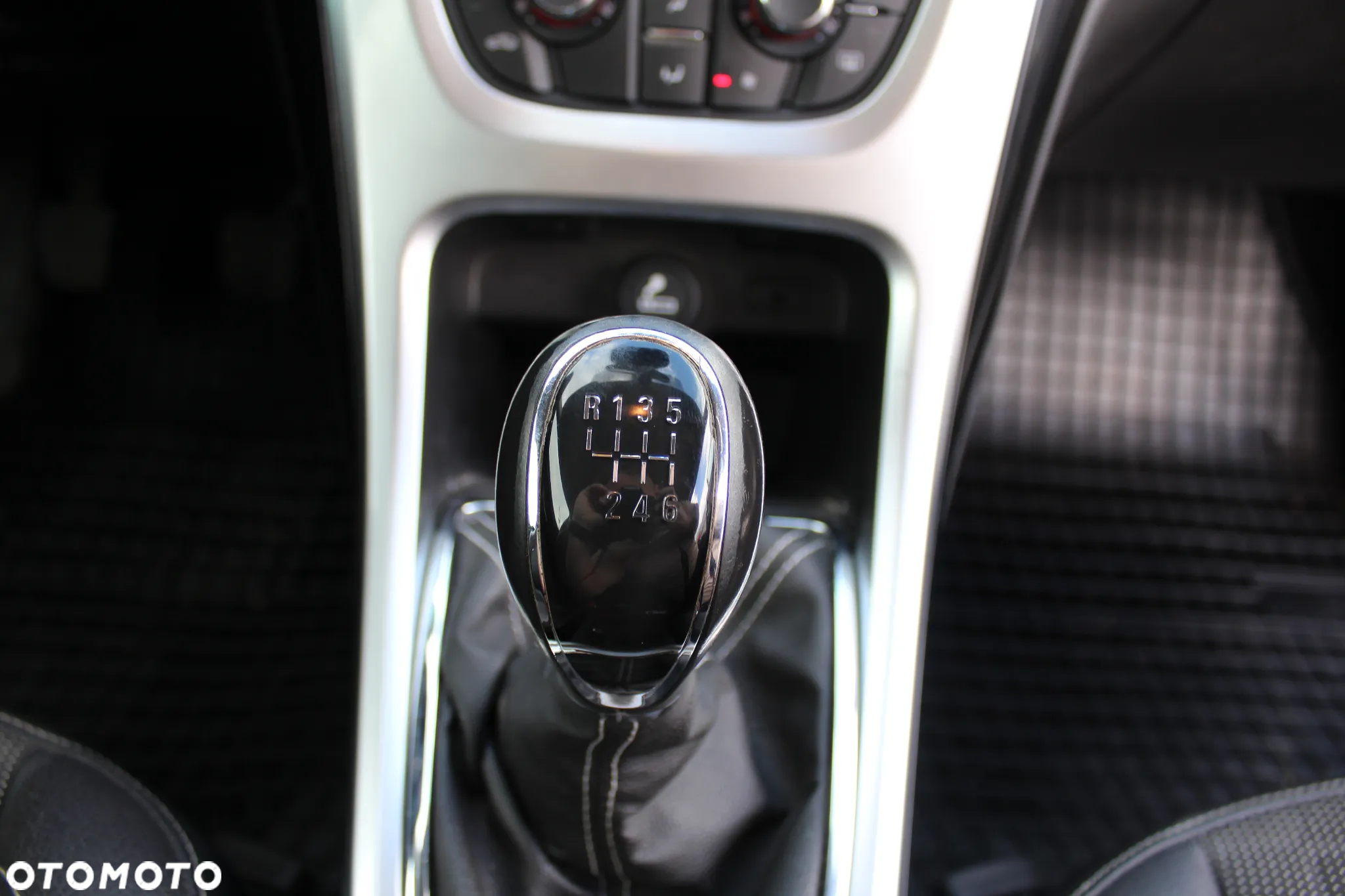 Opel Astra IV GTC 2.0 CDTI Sport S&S - 22