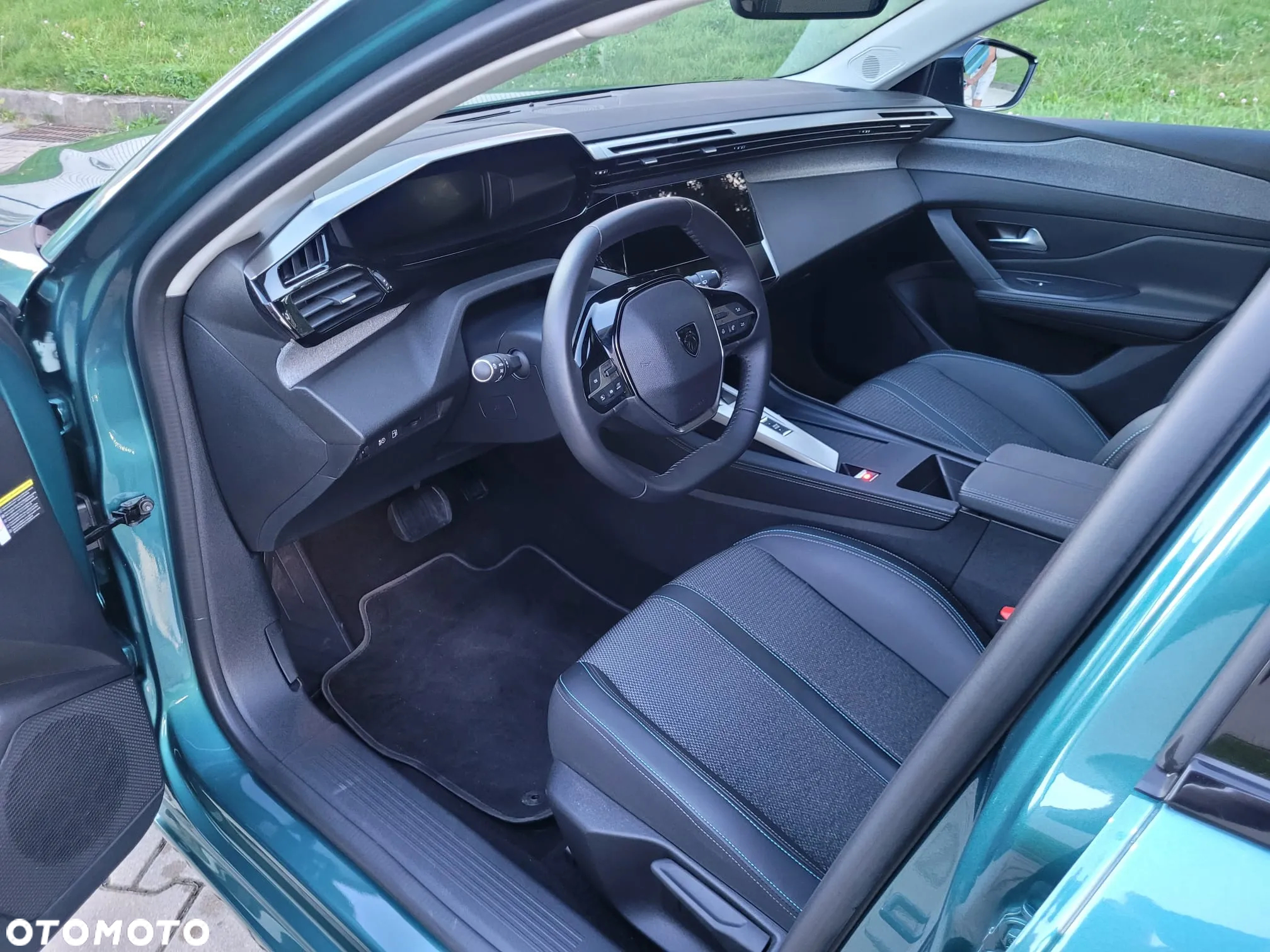 Peugeot 308 SW Plug-In Hybrid 225 e-EAT8 GT - 16