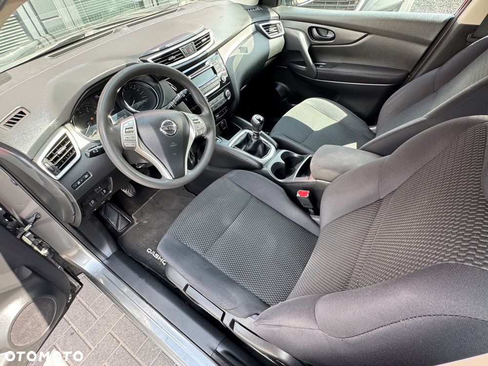 Nissan Qashqai 1.2 DIG-T N-Vision - 10
