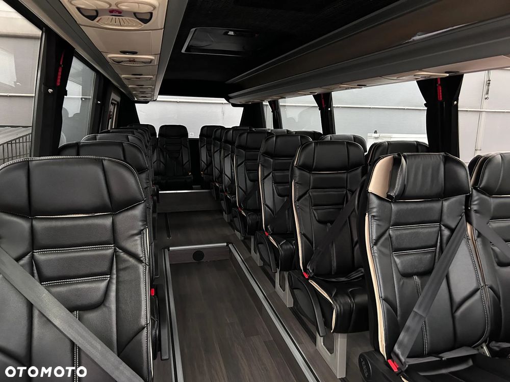 Mercedes-Benz Sprinter 519 - 20