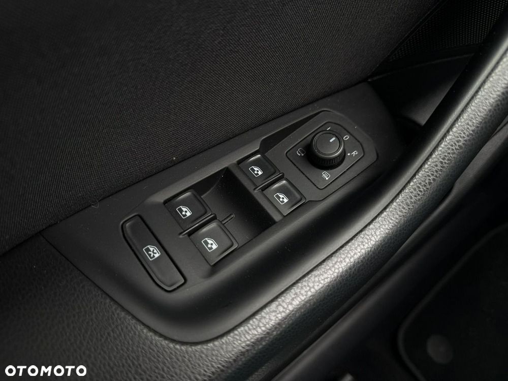 Volkswagen Passat 1.5 TSI EVO Business - 34