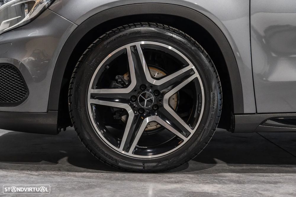 Mercedes-Benz GLA 180 AMG Line Aut. - 29