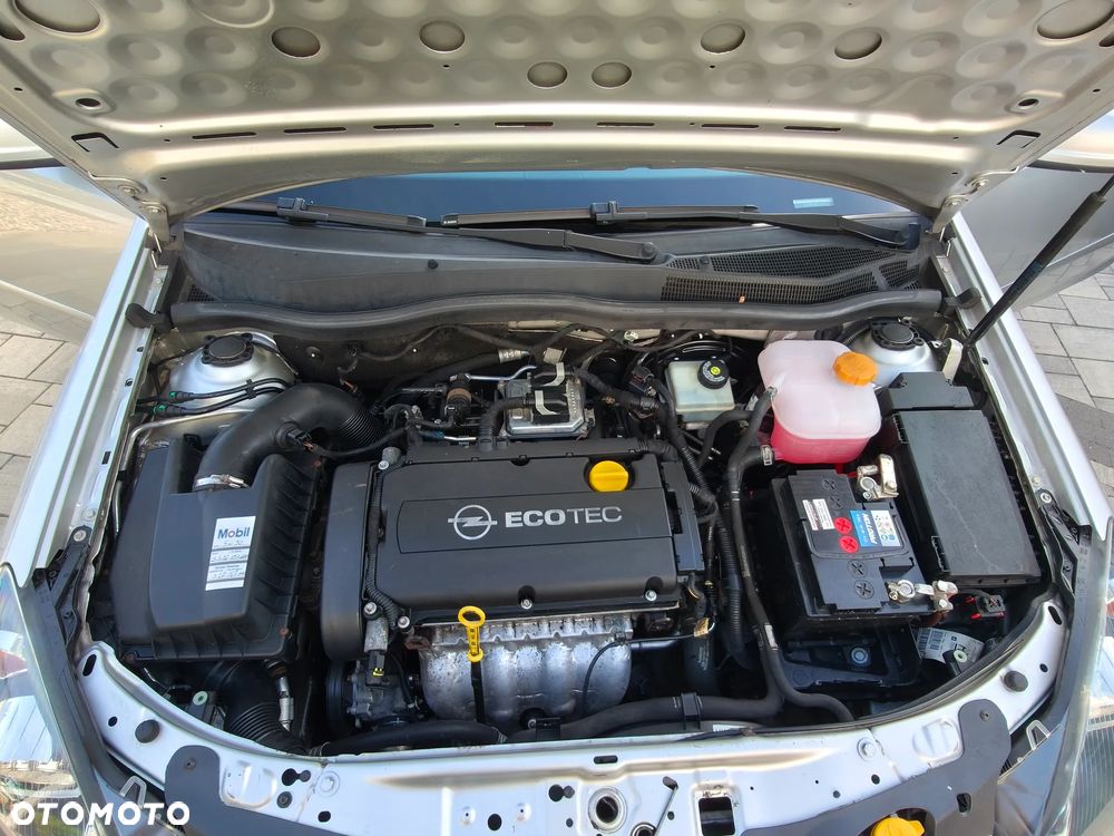 Opel Astra 1.6 111 EasyTronic - 38