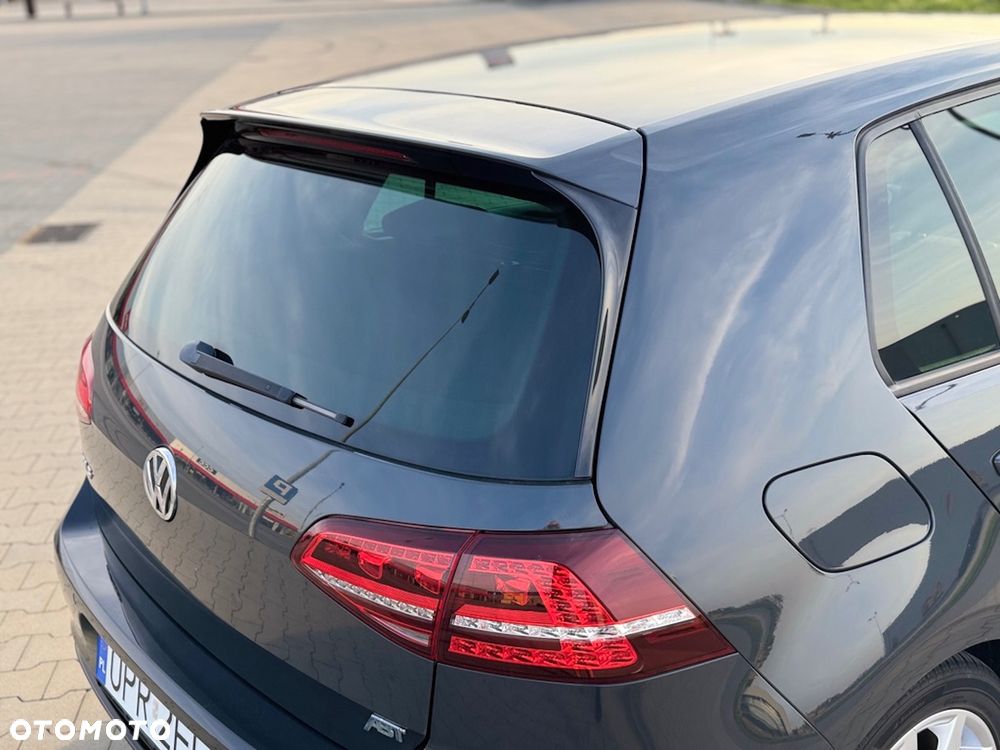 Volkswagen Golf 1.4 TSI BlueMotion Technology Cup - 27