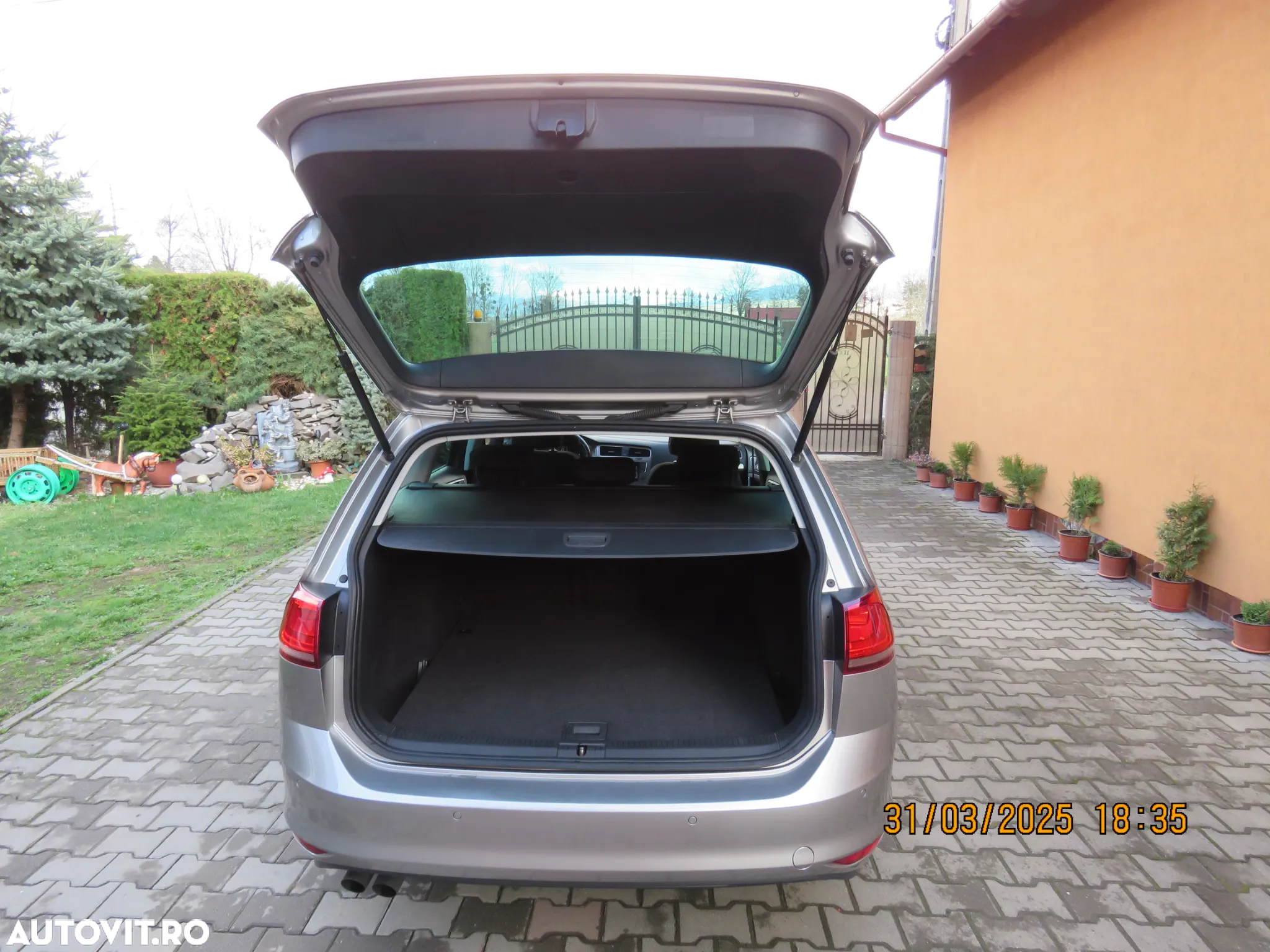 Volkswagen Golf 1.6 TDI 4Motion BlueMotion Technology Comfortline - 8
