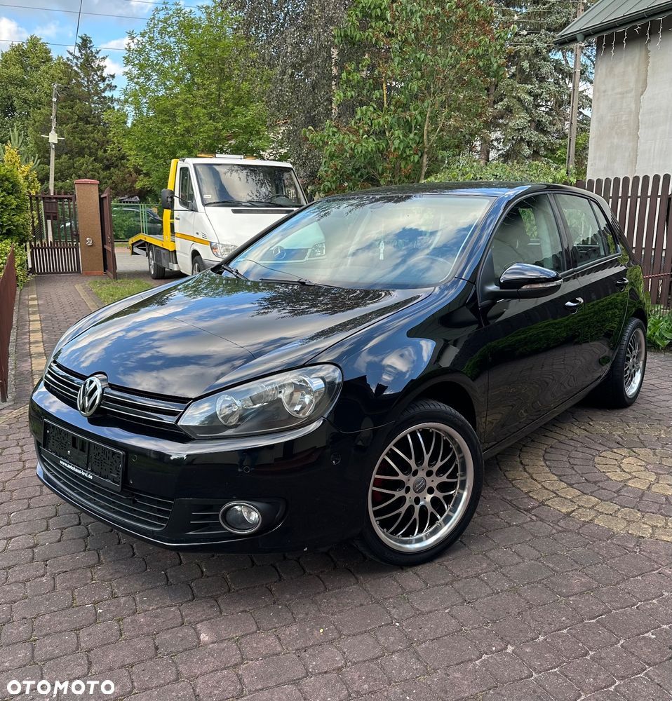 Volkswagen Golf - 1