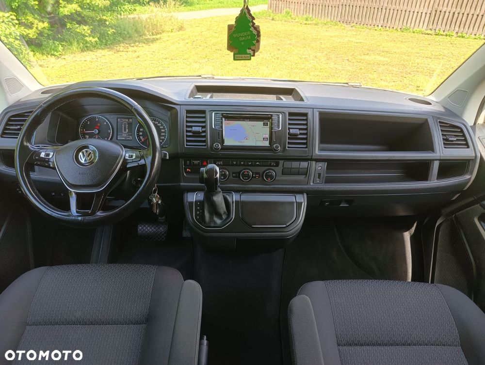 Volkswagen Multivan - 23