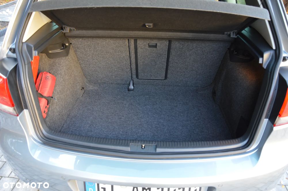 Volkswagen Golf - 36