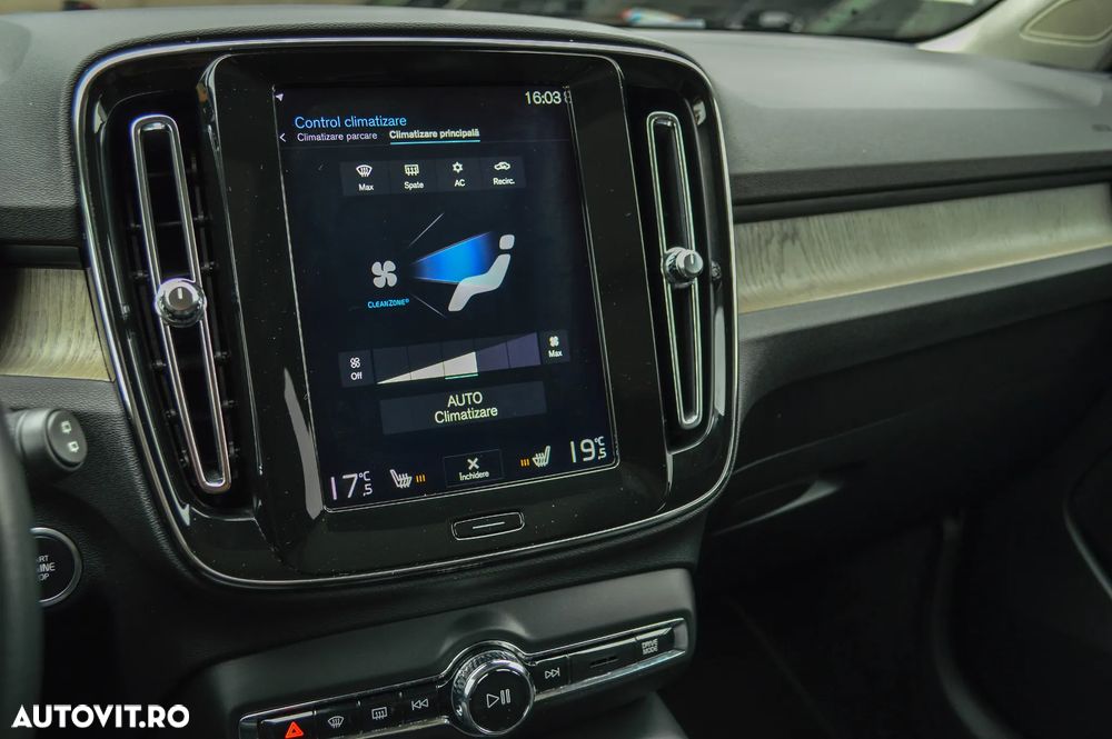 Volvo XC 40 D4 AWD Inscription - 27