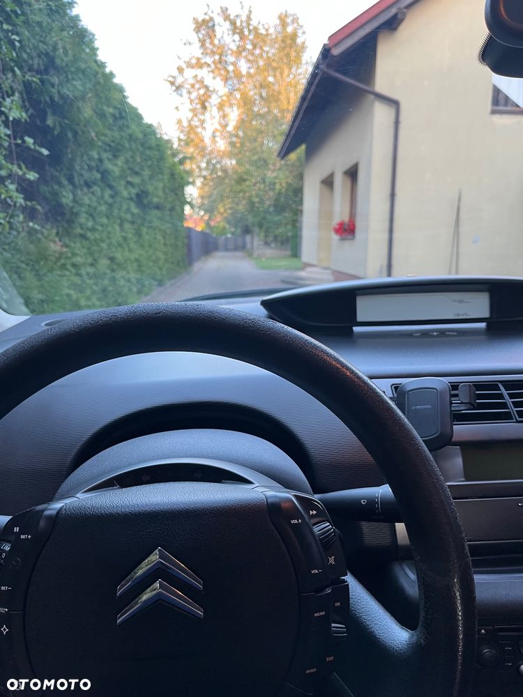 Citroën C4 1.4 16V Impress - 9