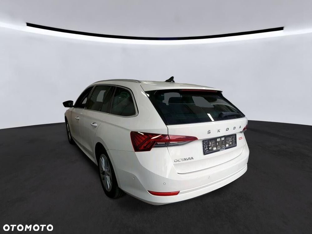 Skoda Octavia - 3