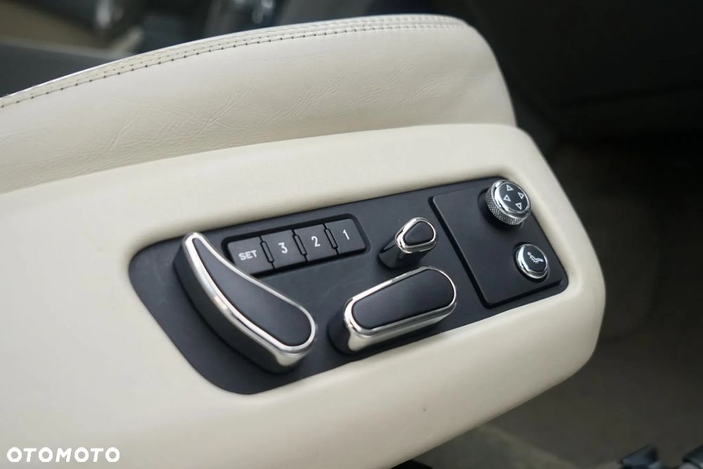Bentley Continental GT W12 - 16