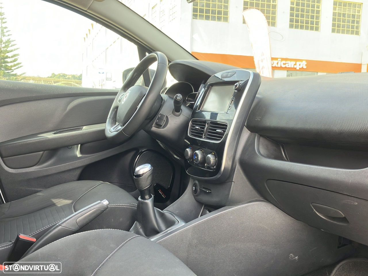 Renault Clio Sport Tourer 0.9 TCe Limited - 19