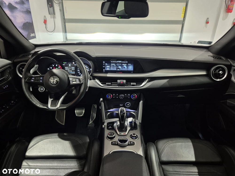 Alfa Romeo Stelvio 2.0 Turbo Veloce Q4 - 12