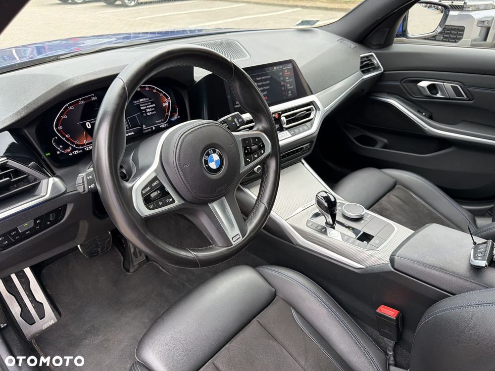 BMW Seria 3 318i - 10