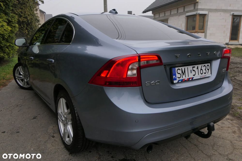 Volvo S60 D3 Drive-E Momentum - 11