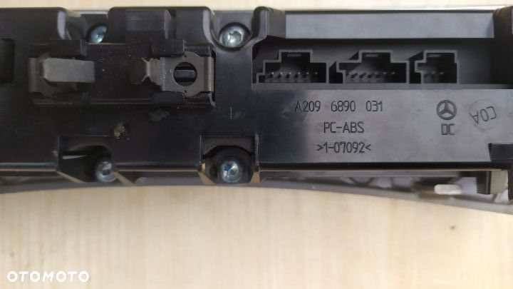 MERCEDES CLK 209 C 203 G 463 panel świateł awaryjnych dekor lift - 3