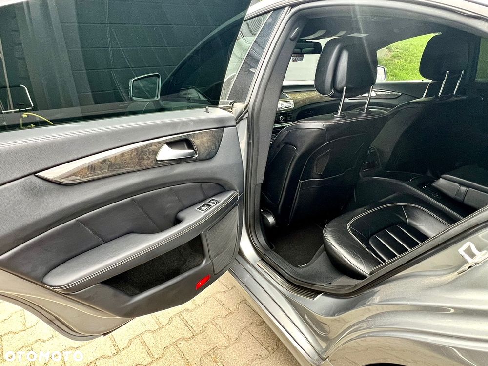 Mercedes-Benz CLS 500 BlueEFFICIENCY 7G-TRONIC - 25