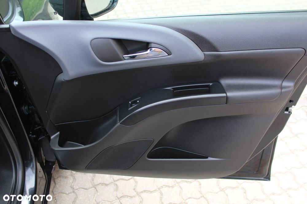 Opel Meriva - 23