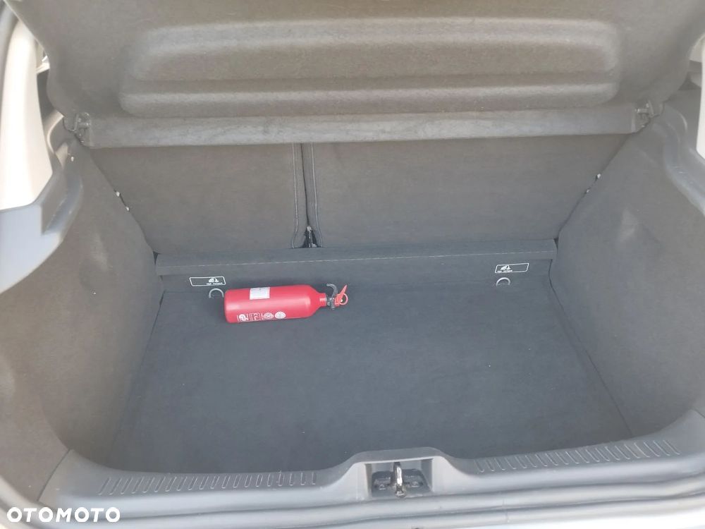 Renault Clio 1.2 16V 75 Experience - 9