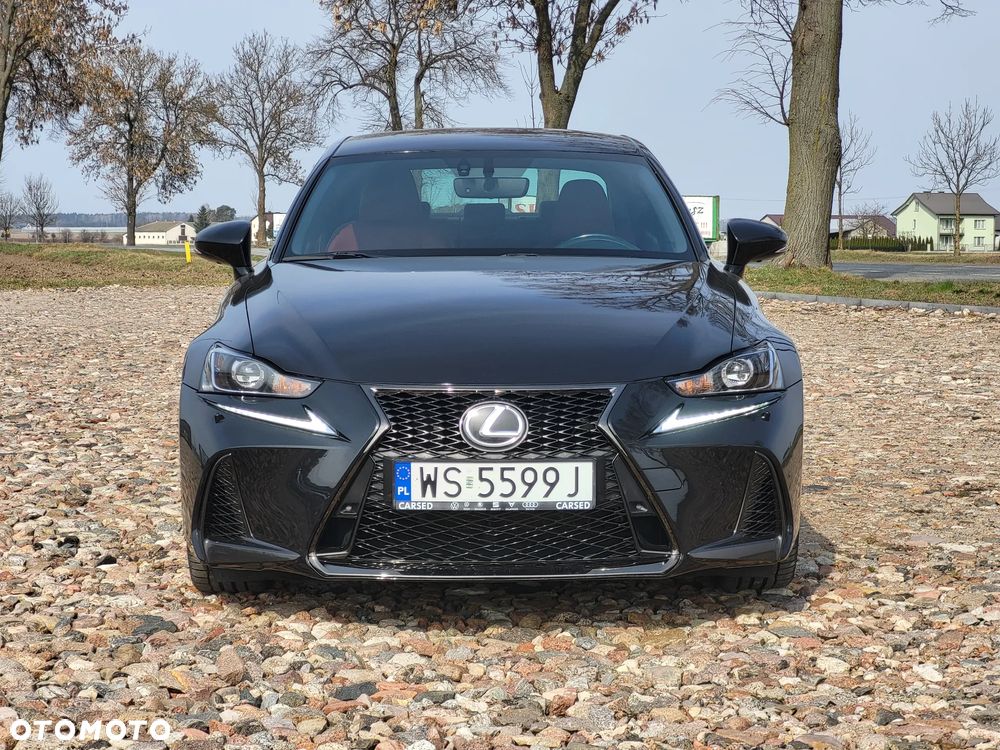 Lexus IS 200t / 300 F Sport - 2