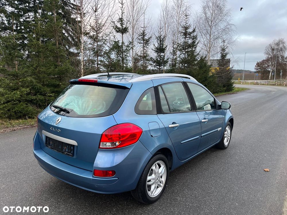Renault Clio - 7
